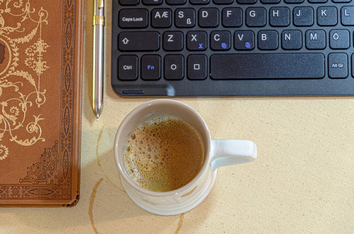 What Are Realistic Virtual Assistant Rates in 2024? (And How to Pay Smart)