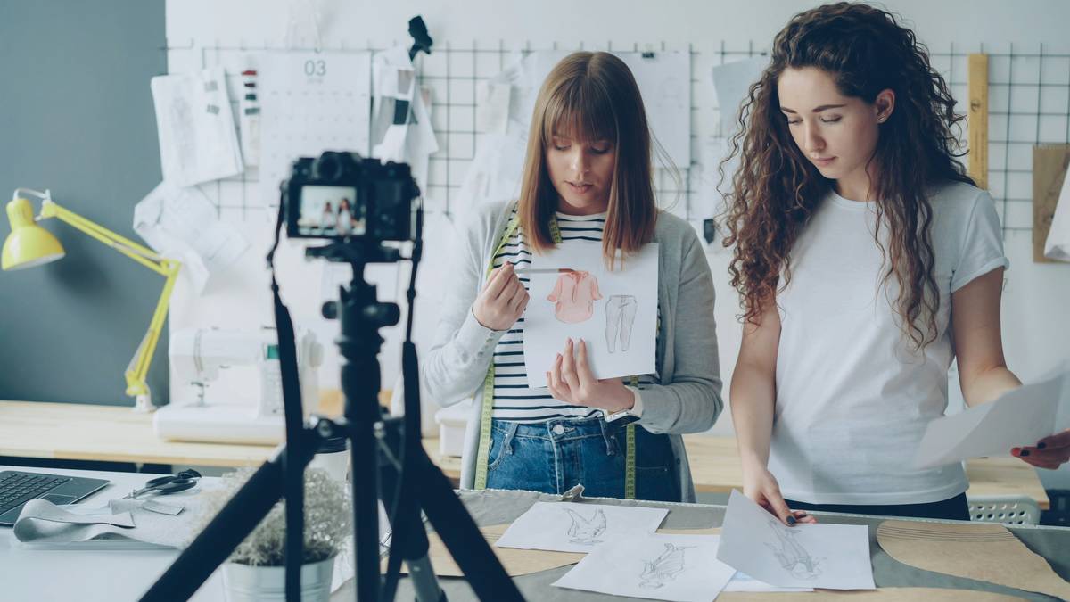Bar chart comparing ROI of small businesses using efficient vs. inefficient video marketing tools; efficient tools show 3.2x higher conversion rates