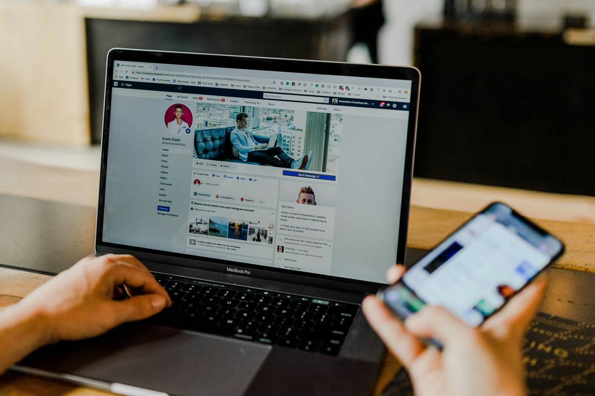 Bar chart showing 68% of small businesses report low ROI from generic Facebook ads copy due to lack of emotional resonance
