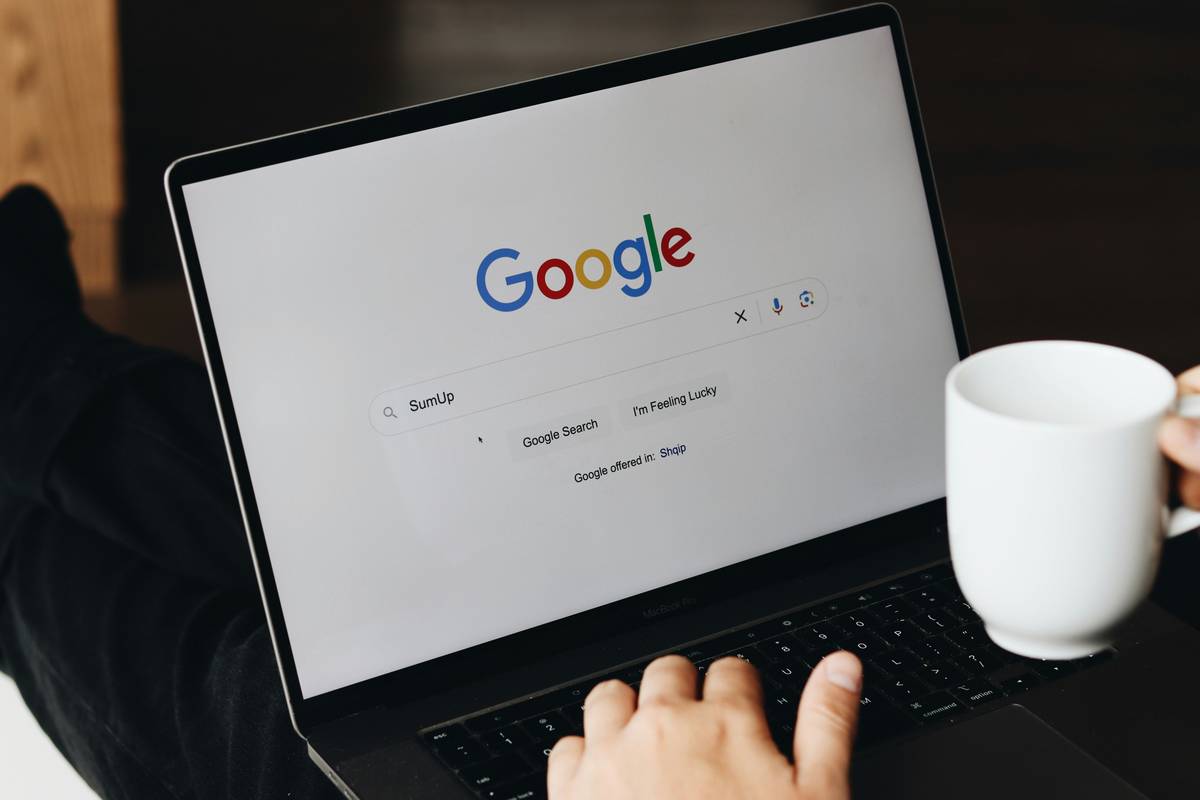 Chart showing 7x more website clicks and 5x more direction requests for businesses posting weekly on Google Business Profile