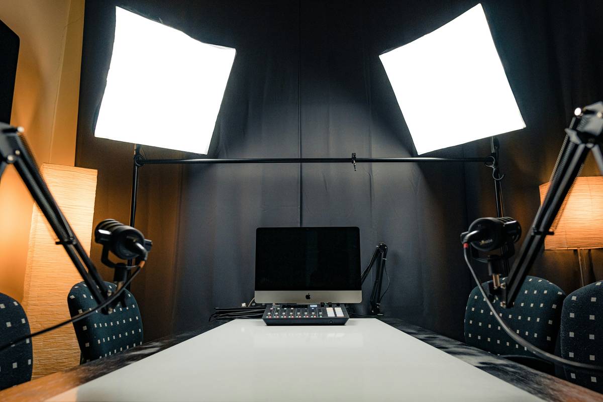 How to Launch a Profitable Voice Over Side Hustle: Voice Over Equipment Beginner’s Guide for Smart Savers