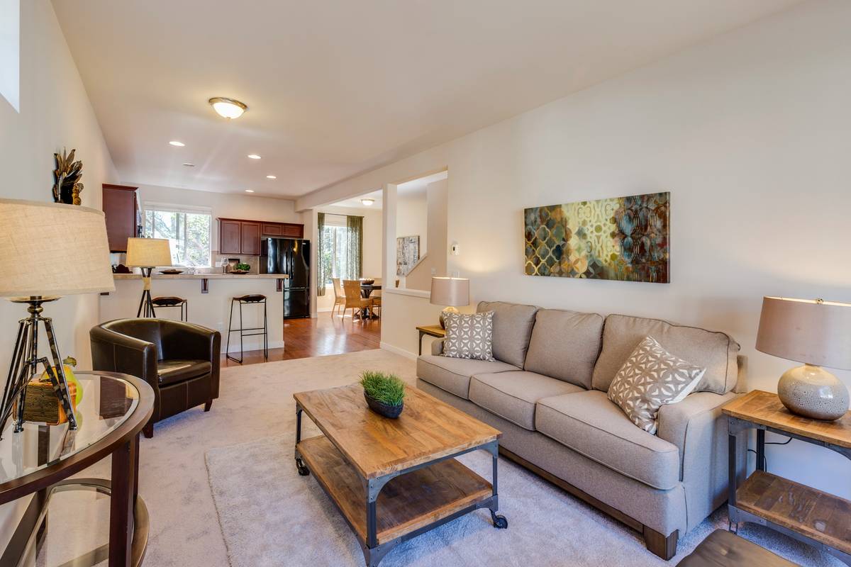 Empire Building Entrepreneurship Venture Home In: How to Launch a Legacy from Your Living Room